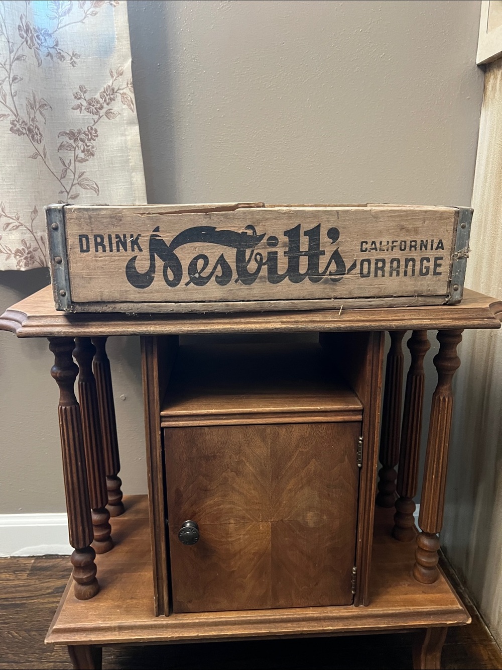Vintage Nesbitt California Orange Wooden Drink Crate - Natural Wood/Cedar rapids